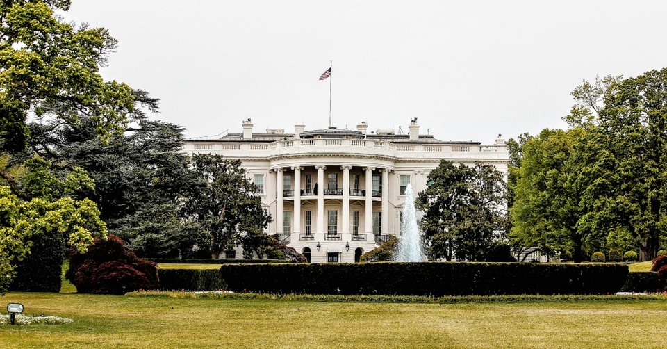 Gunman Killed Outside the White House