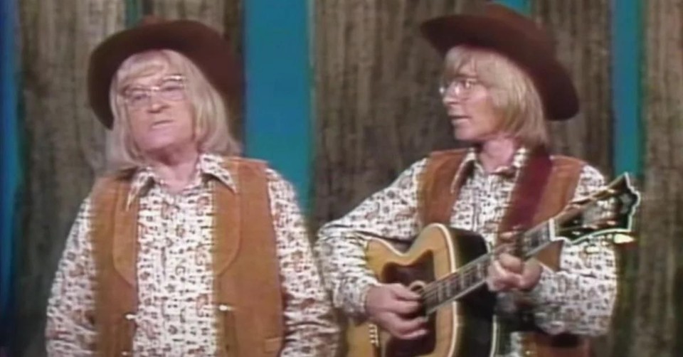 Bob Hope and John Denver Reunite as Twin Brothers in Hilarious Clip