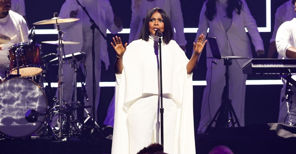 CeCe Winans, Forrest Frank, Phil Wickham among Top Winners at Dove Awards