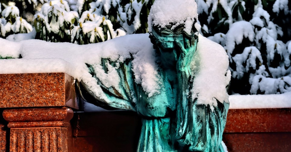 10 Hopeful Verses to Uplift Those Fighting Seasonal Depression