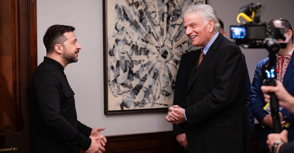 Franklin Graham Meets with President Zelenskyy to Pray for Peace in Ukraine