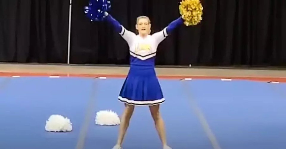 Brave Cheerleader Performs Routine All Alone at Competition after Entire Team Quits