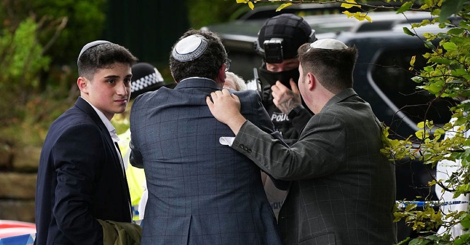Terrorist Attack on Manchester Synagogue on Yom Kippur Leaves 2 Dead, 3 in Critical Condition