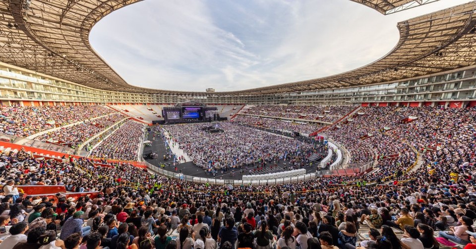 Franklin Graham Tells 90,000 in Peru: Jesus ‘Created You – He Loves You’
