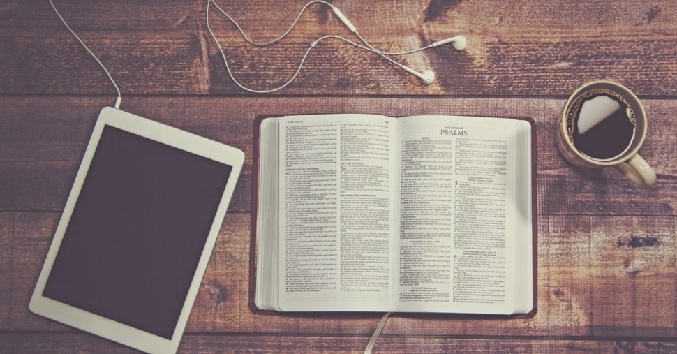 8 Tips for Engaging with Your Bible Devotionally