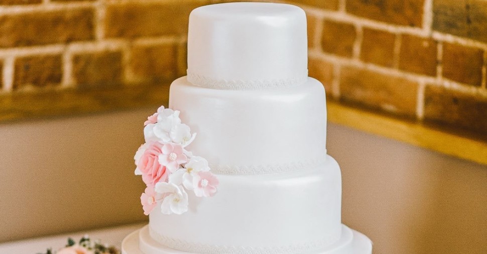 Oregon Bakery Fined for Not Baking Same-Sex Marriage Cake Appeals to Supreme Court