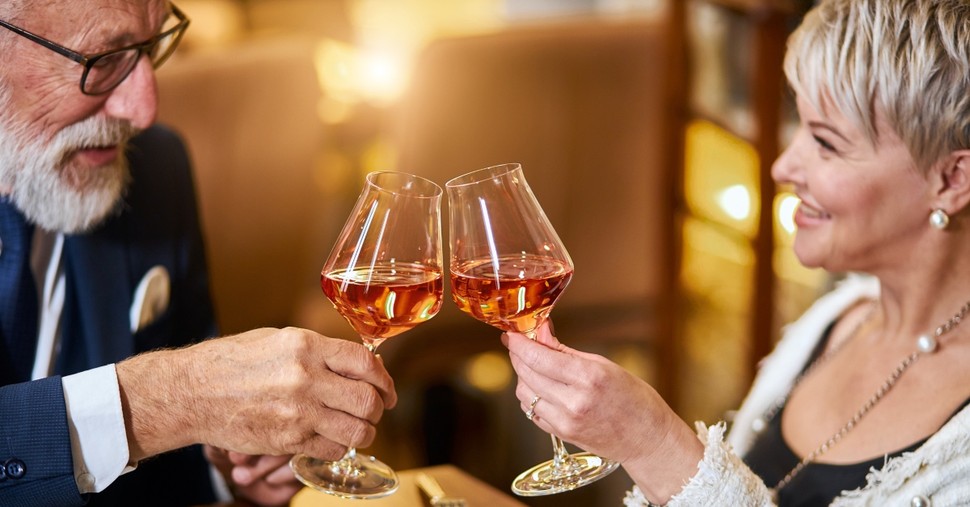 Are Christians Hypocrites Regarding Alcohol and Other Disputable Issues?