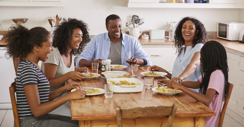 5 Reasons to Have Dinner at the Table