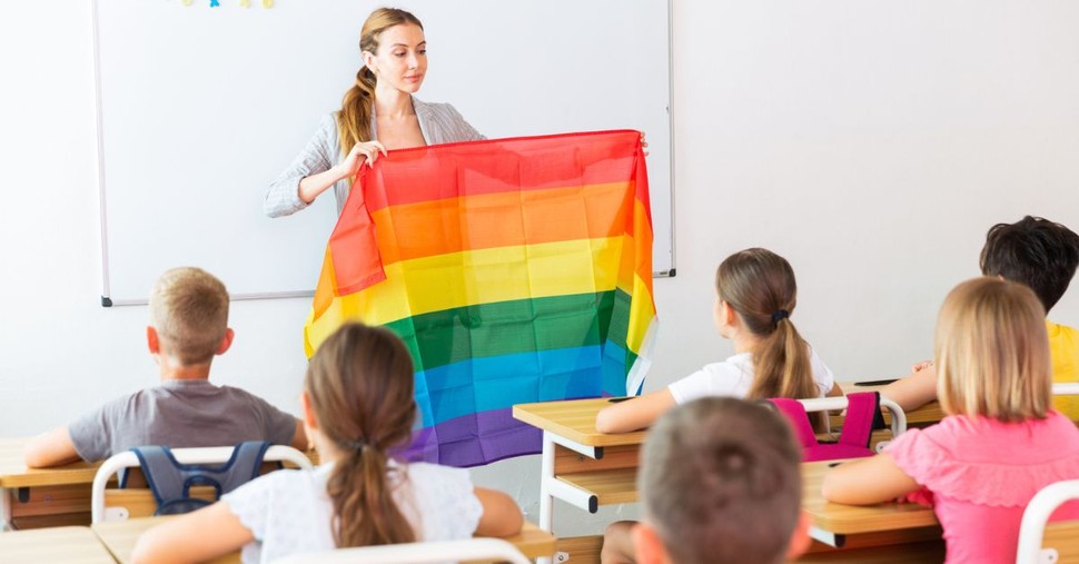 Alabama Strikes Controversy as Schools Display Ten Commandments and Ban Pride Flags