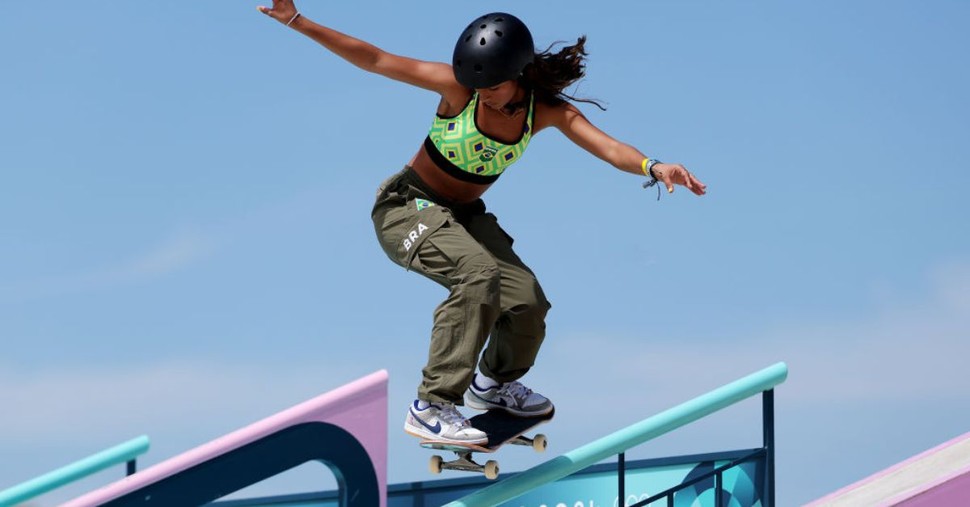 Brazilian Skateboarder Rayssa Leal Signs John 14:6 after Winning Bronze Title