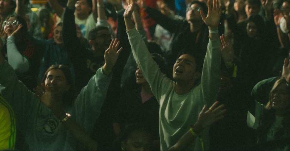 Hundreds of Gen Z Worship Jesus at Dallas New Year’s Eve Conference