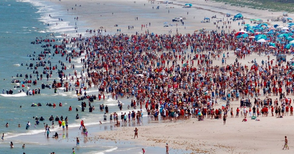 Florida Church Baptizes Over 2,500 People