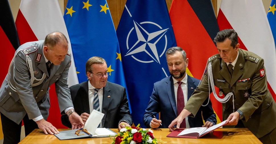 Poland, Germany Combine Forces in Defense Agreement against Russia