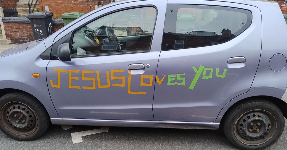 Driver in UK Loses Car Insurance After 'Jesus Loves You' Message on Vehicle