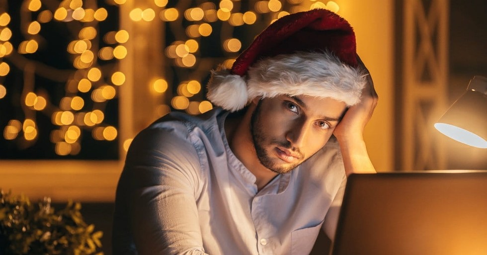 7 Ways Satan is Trying to Sabotage Your Christmas