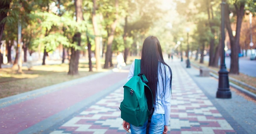 Next Stop College: 10 Things to Help Your Kids through Senior Year 