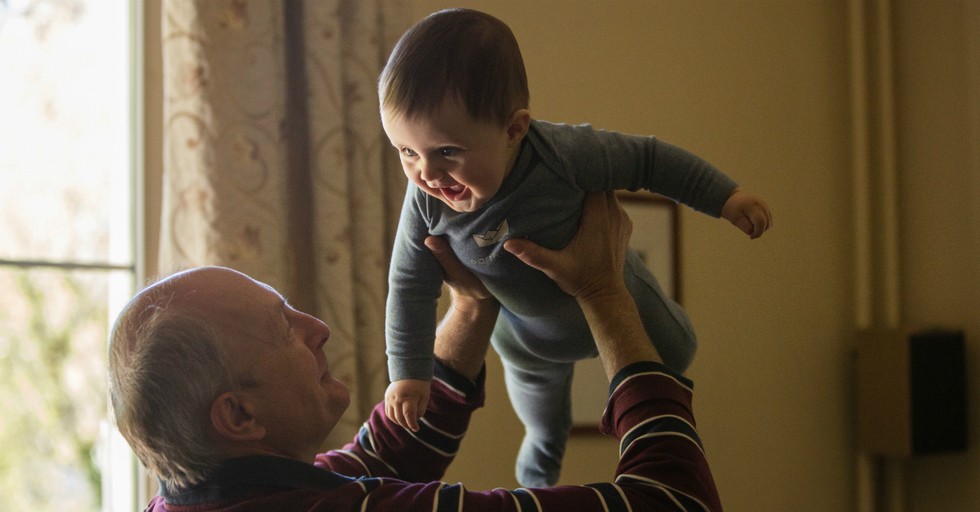 Why Is the Role of Grandparent Such an Important One in Today’s Society?