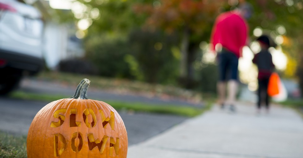 10 Prayers for Safety on Halloween
